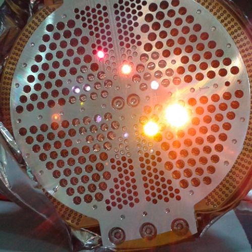 Banc de caractérisations de LEDsMesures de Puissance et Spectre Optique sur une Matrice de 390 LEDs